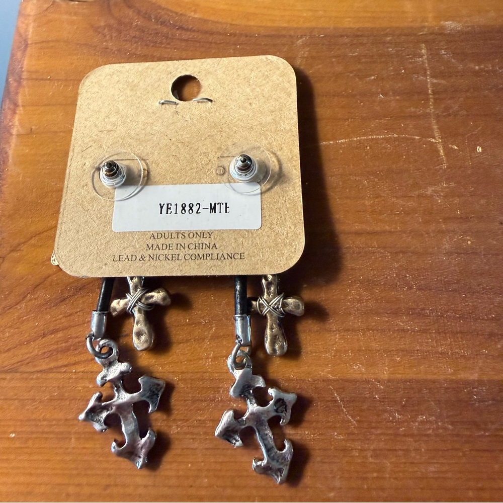 Angelus Collection Multi-media Hammered Cross Dangle Earrings NEW - Picture 4 of 5